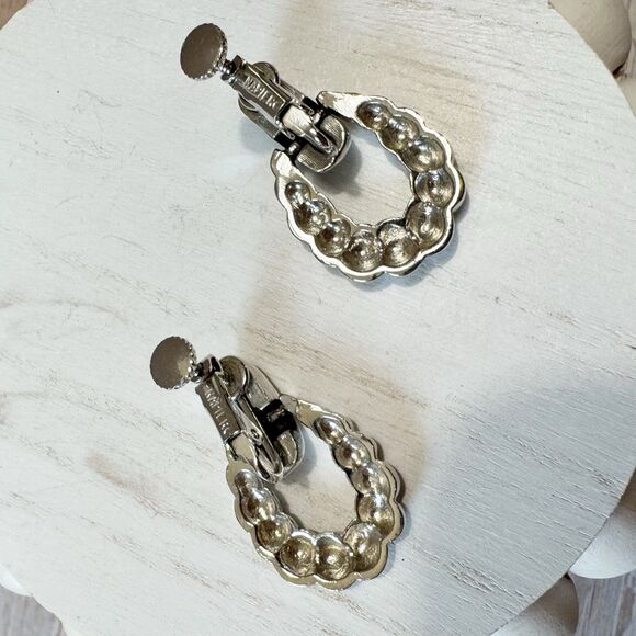 Napier Vintage Twisted Door Knocker Style Screw back Clip Earrings Silver Tone - Picture 7 of 9